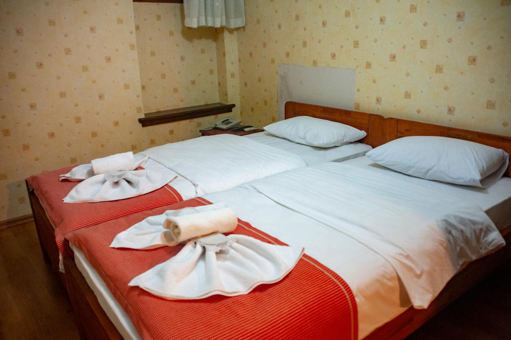 Istanbul Irish Hotel — Photos 1